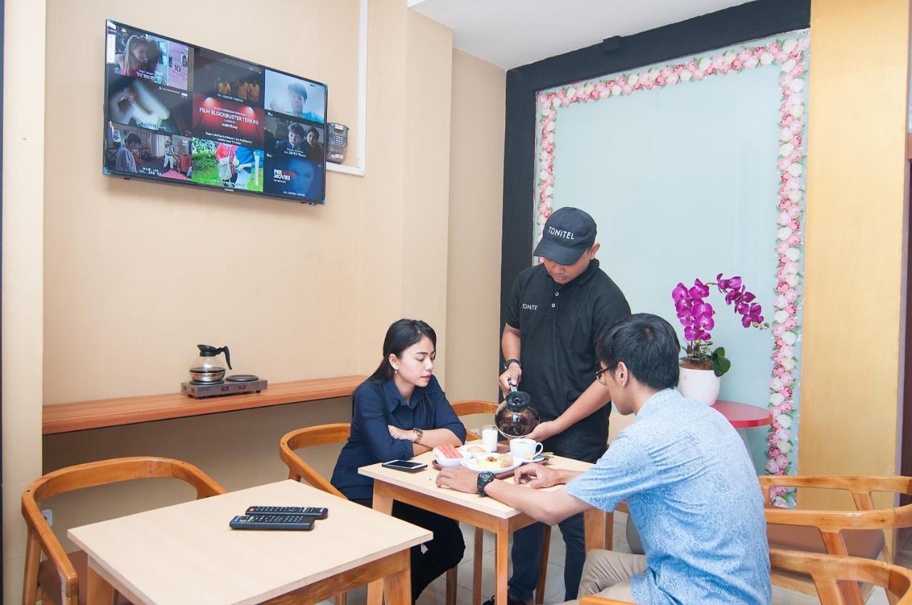 Tonitel Hotel Malioboro Yogyakarta Luaran gambar
